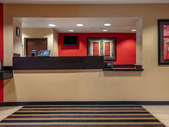 Lobby and Guest Check-in