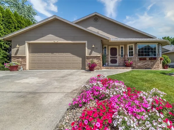 32 NW Earl Lane, College Place, WA 99324