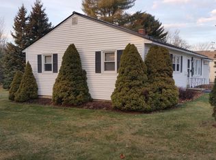 97 Parkway N, Brewer, ME 04412