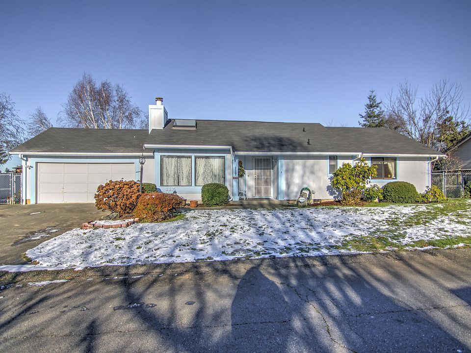 1st image of 117 117th St E