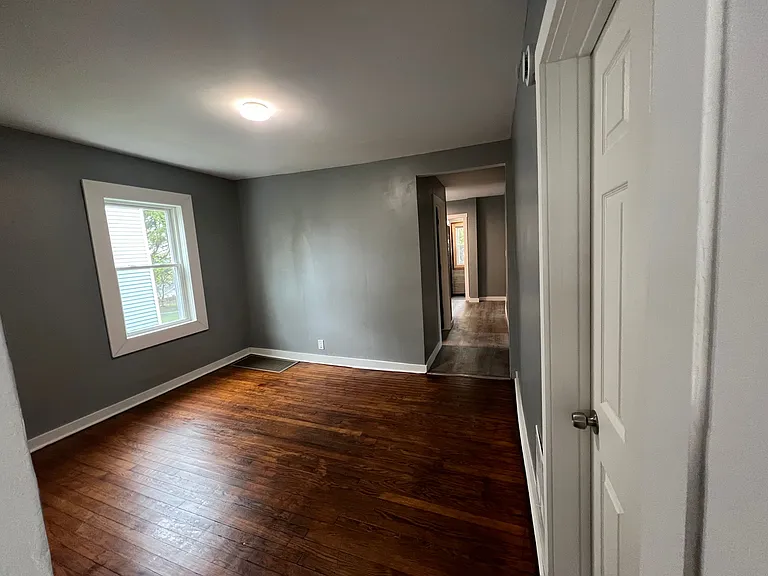 135 Annetta St — Photo 7