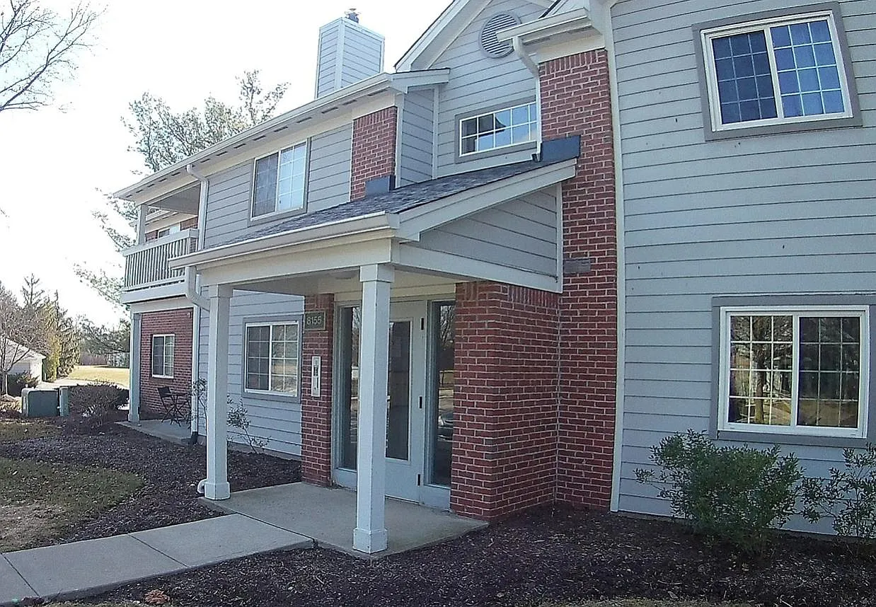 2 bed, 1072 sqft, $1,400 — Photo 2