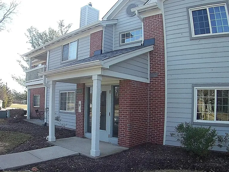 8155 Glenwillow Ln #103 — Photo 2