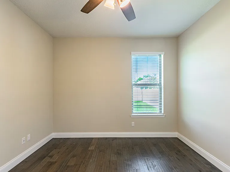 8278 Procida Isle Ln — Photo 35