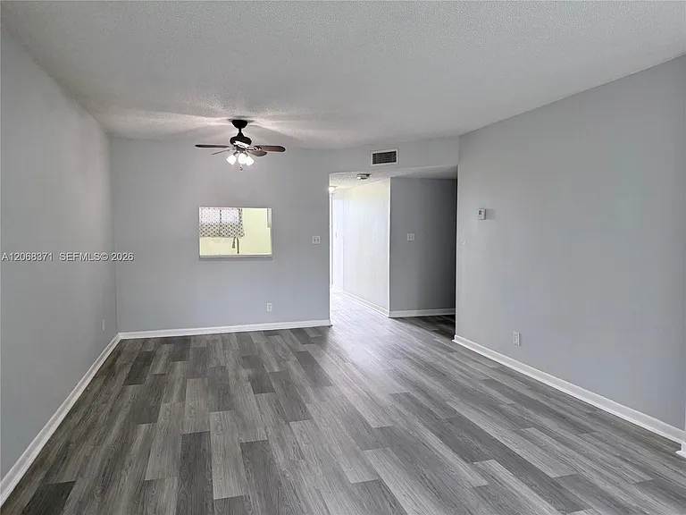 1200 NW 87th Ave #413 — Photo 4