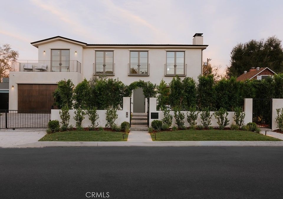 1st image of 4748 Noble Ave