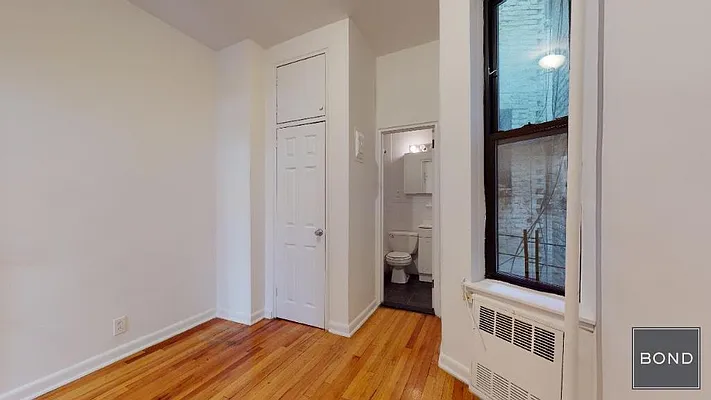 Rented by Bond New York | media 4