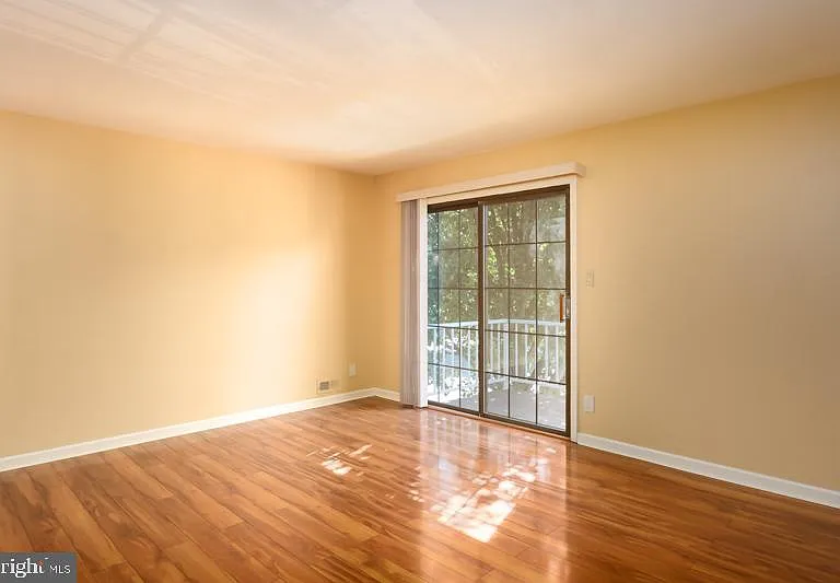 140B Bradford Ct #B — Photo 6