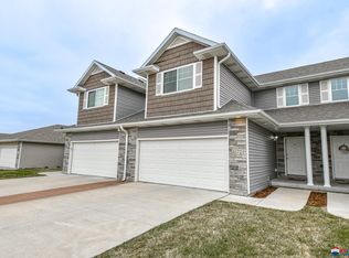 6172 Laroche Rd, Lincoln, NE 68526