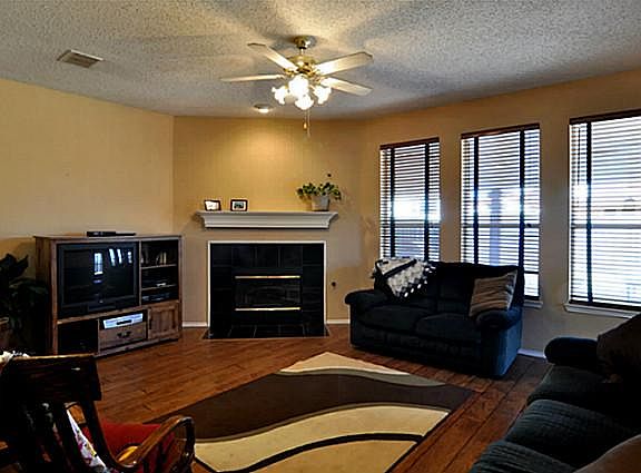 5th image of 4416 Highridge Dr
