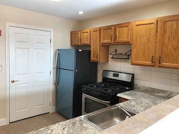 2nd image of 7309 Arverne Mews Dr #2