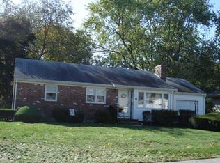 124 Gillooly Dr, Warwick, RI 02888