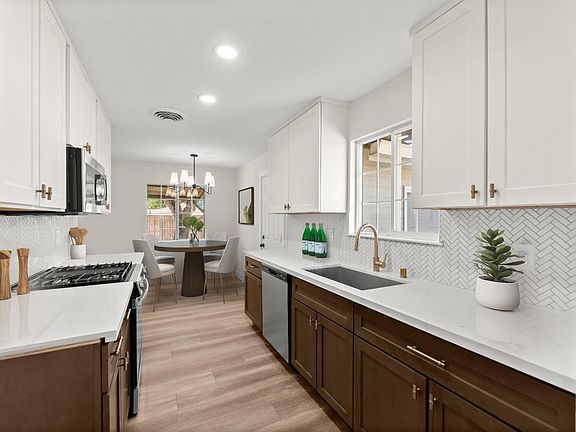 2nd image of 700 Albemarle Avenue