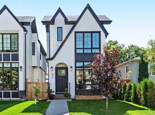621 N 22nd Ave NE, Calgary, AB T2E1V3