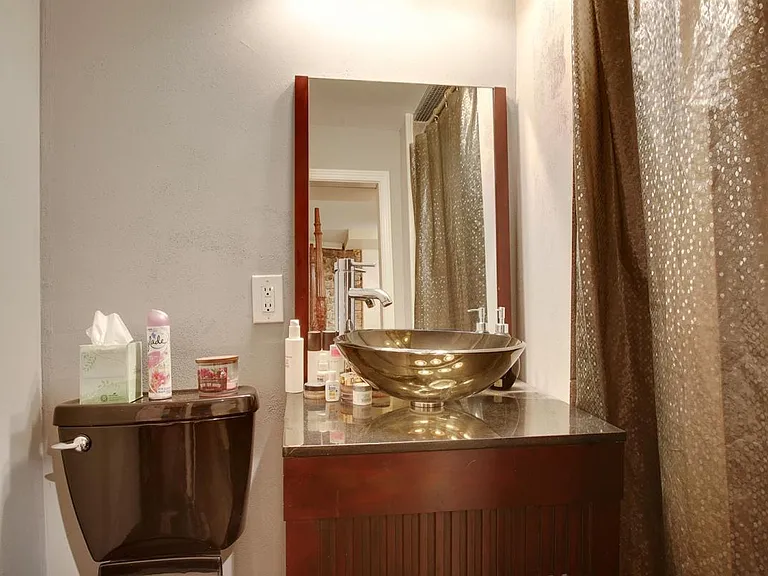 2720 Octavia St — Photo 11