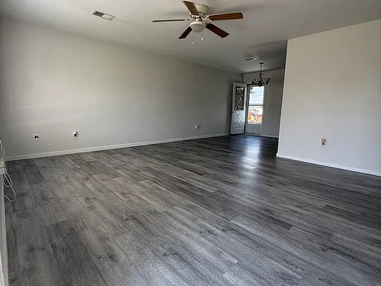 3238 Meadow St — Photo 9