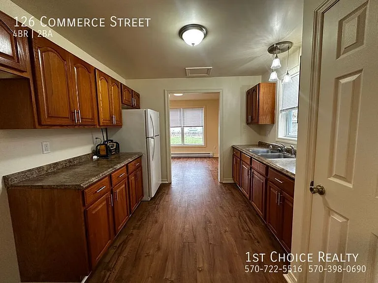 126 Commerce St — Photo 13