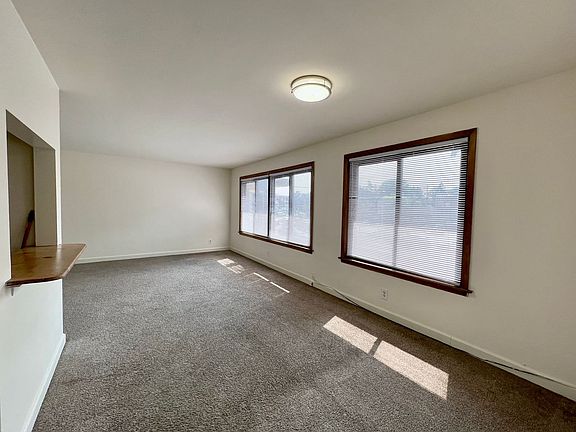 5th image of 405 S Maple Ave APT 10