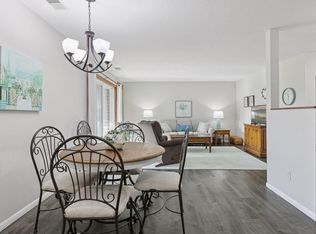 1225 Ferndale St N #B20, Maplewood, MN 55119