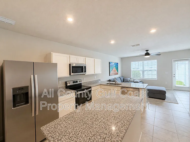 14273 Crimson Ave — Photo 5