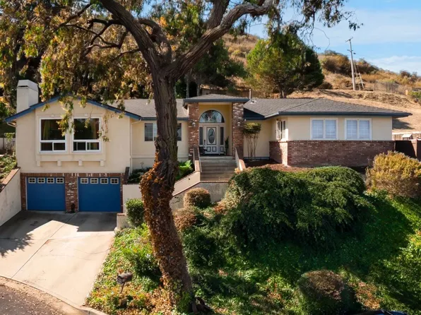 34 Cambridge Dr, Lompoc, CA 93436