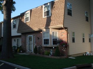 78 Greensway Walk, Pennsauken, NJ 08109