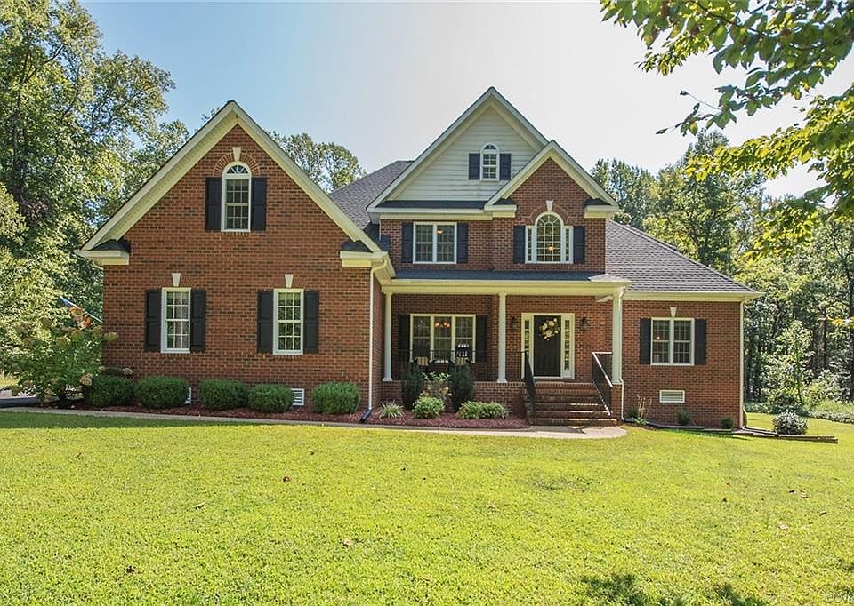1st image of 8332 Drakes Landing Ct