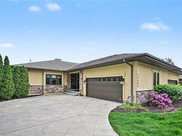 19405 W 102nd St, Lenexa, KS 66220