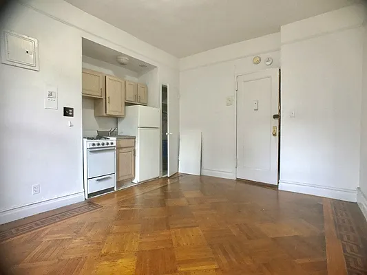 Rented by Sovereign Associates | media 7