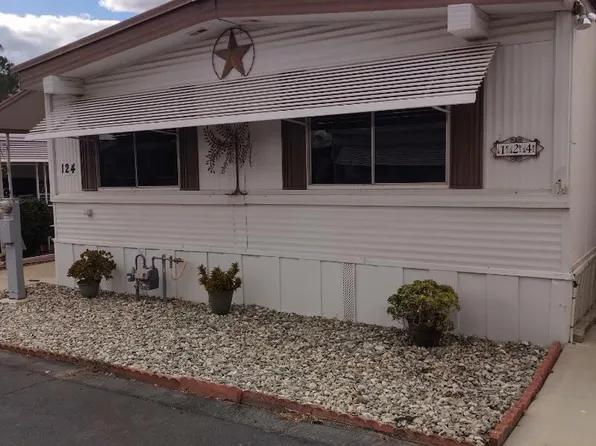 725 Thornton Ave, Hemet, CA 92543