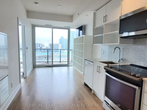 128 Fairview Mall Dr, Toronto, ON