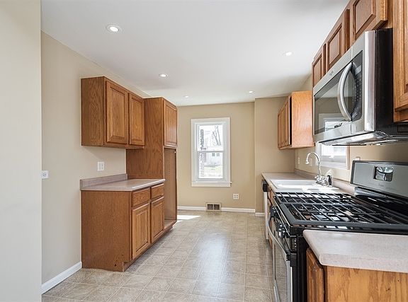4th image of 314 N Prospect Dr