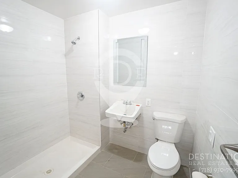 139 15th St #1A — Photo 3