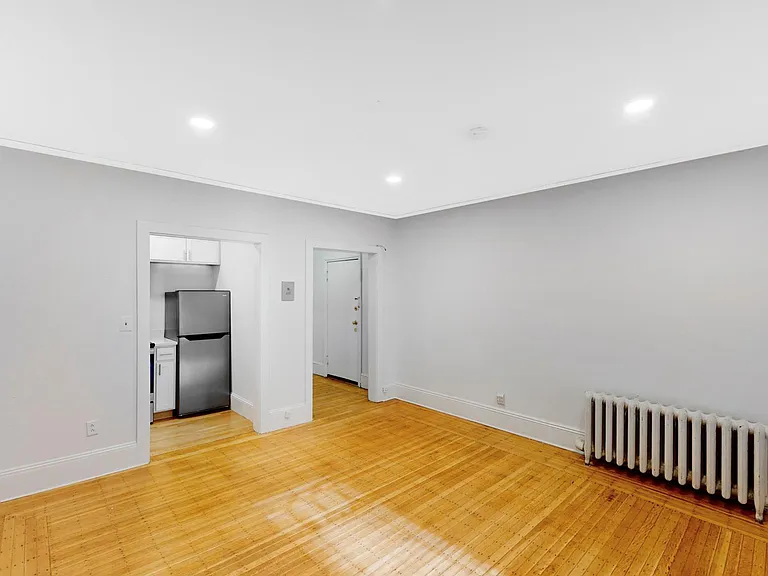 205 Beacon St #BF — Photo 3