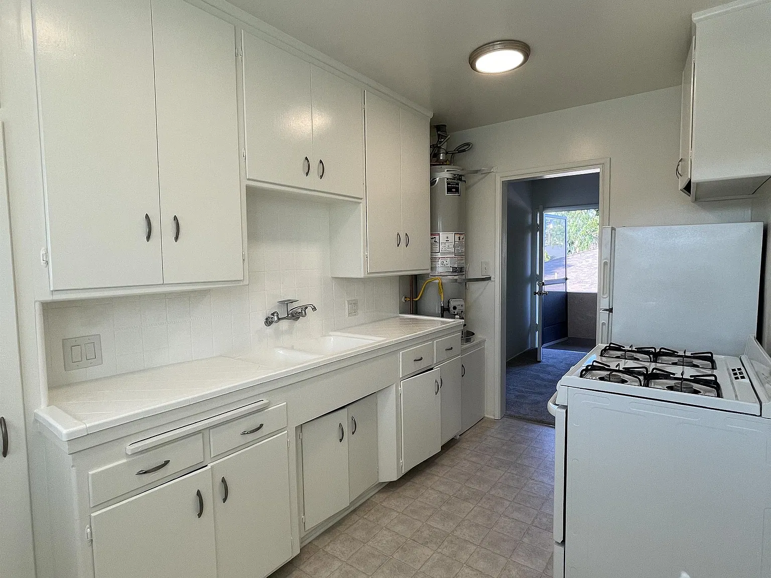 Beachwood 151 - E — Photo 4