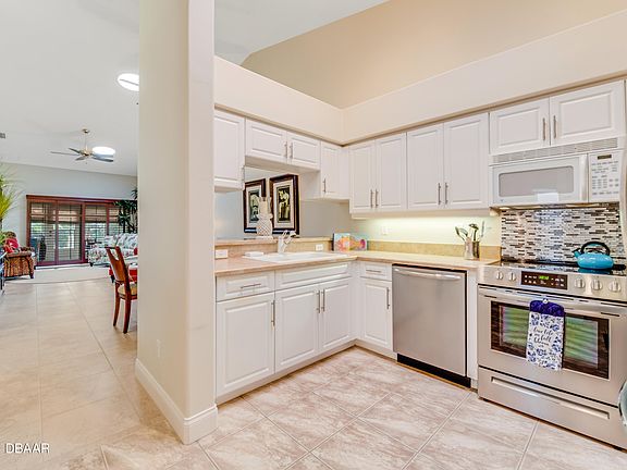 4th image of 1625 Areca Palm Dr