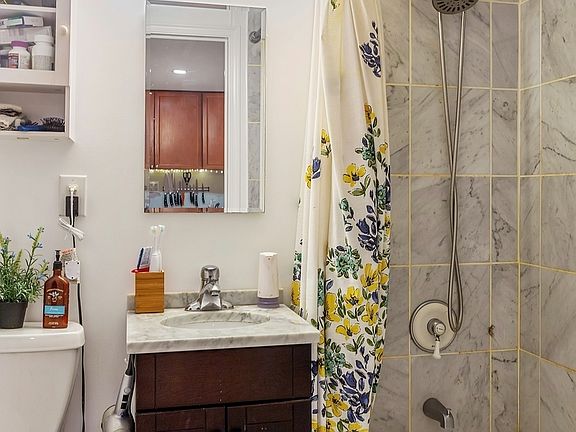 5th image of 455 Sackett St Floor 1