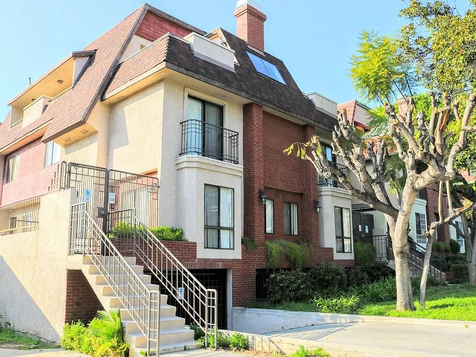 1237 N Central Ave #7
