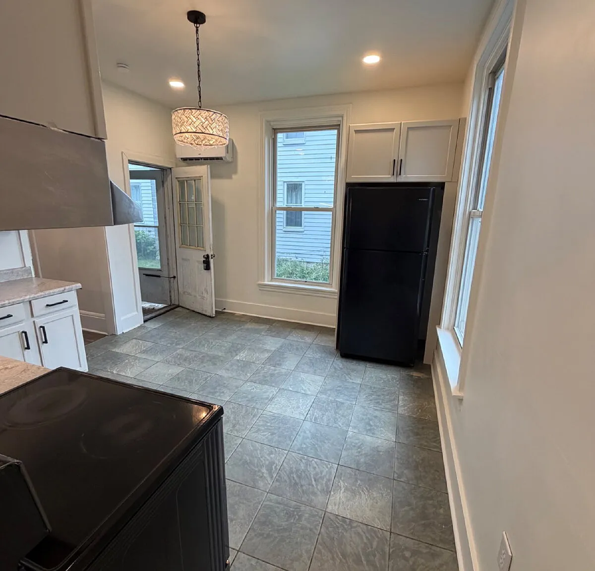 3 bed, 1.5 bath, $1,595 — Photo 4
