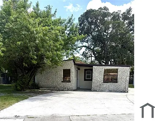 1522 NW 11th Ct — Photo 1