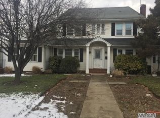 513 Front St, Hempstead, NY 11550