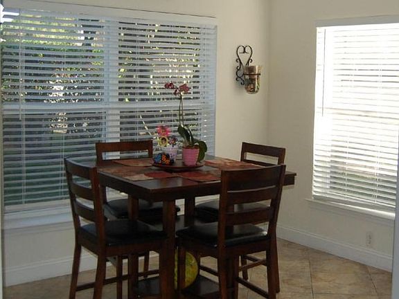 4th image of 8063 Palm Gate Dr