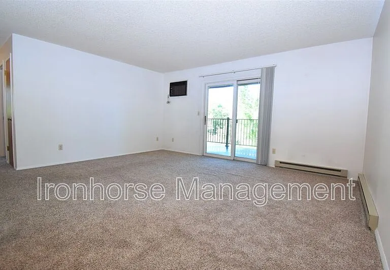 809 W Villard St #47 — Photo 2