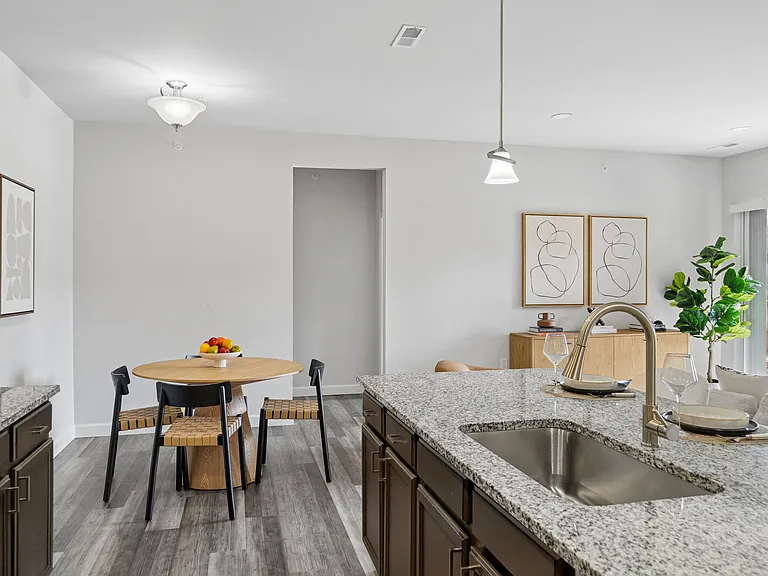 Sugar Creek Apartments — Photo 6