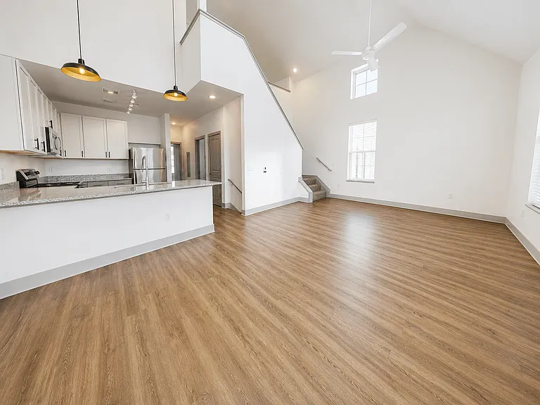 Parkview Apartments — Photo 12