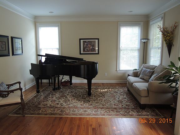 5th image of 123 Middleton Dr