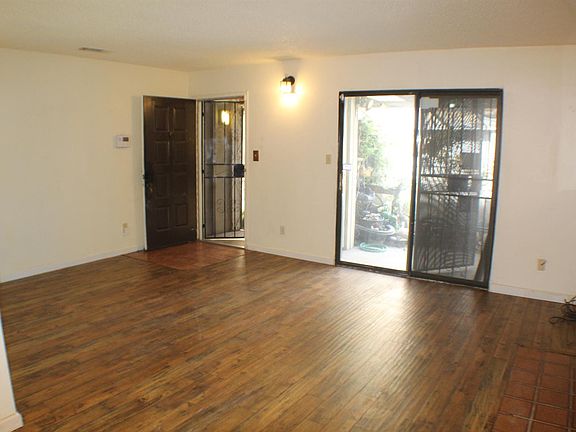 3rd image of 1221 N Peach Ave APT 166
