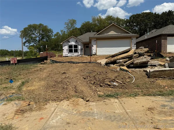 987 W Bryan Ave, Sapulpa, OK 74066
