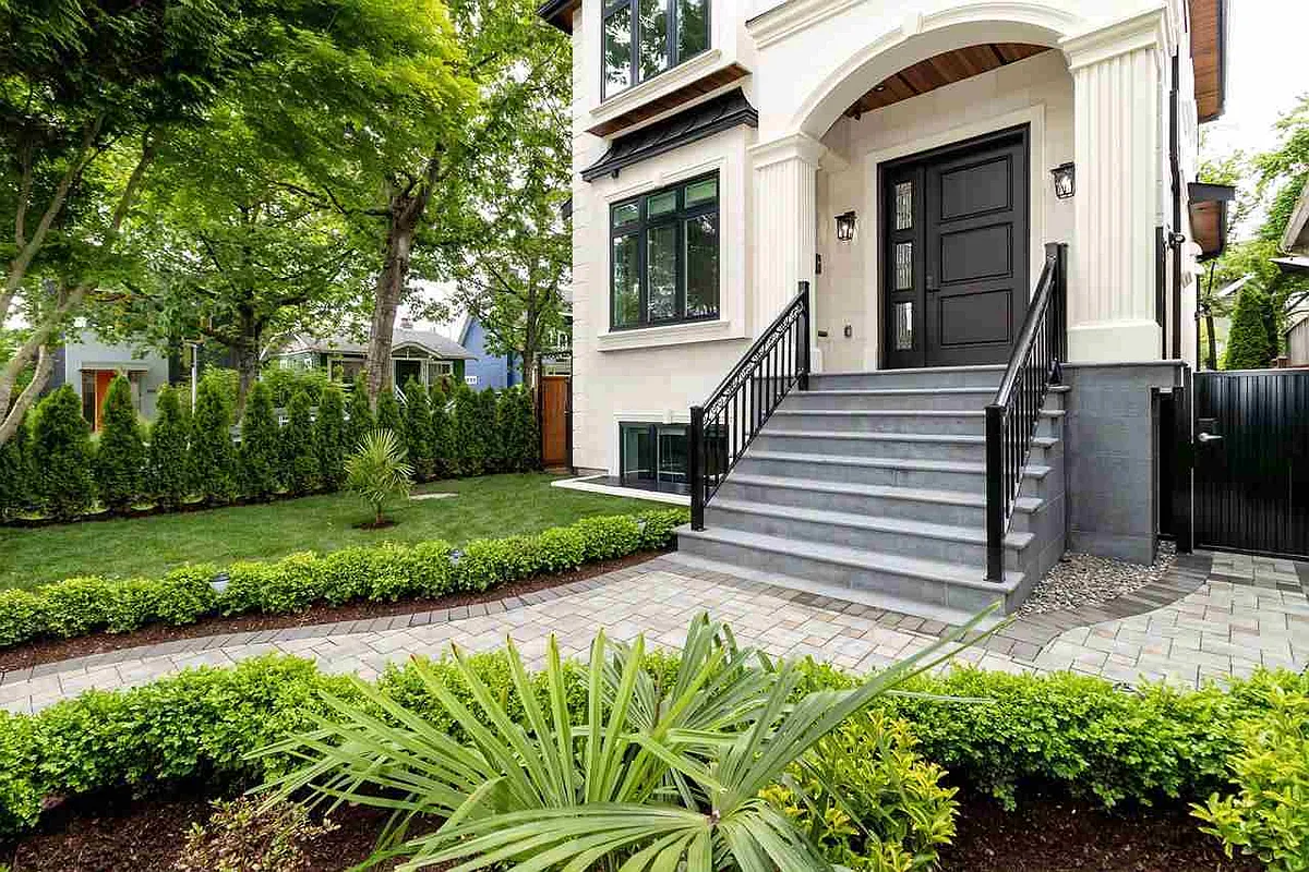 Building Photo - 3106 W 10th Ave