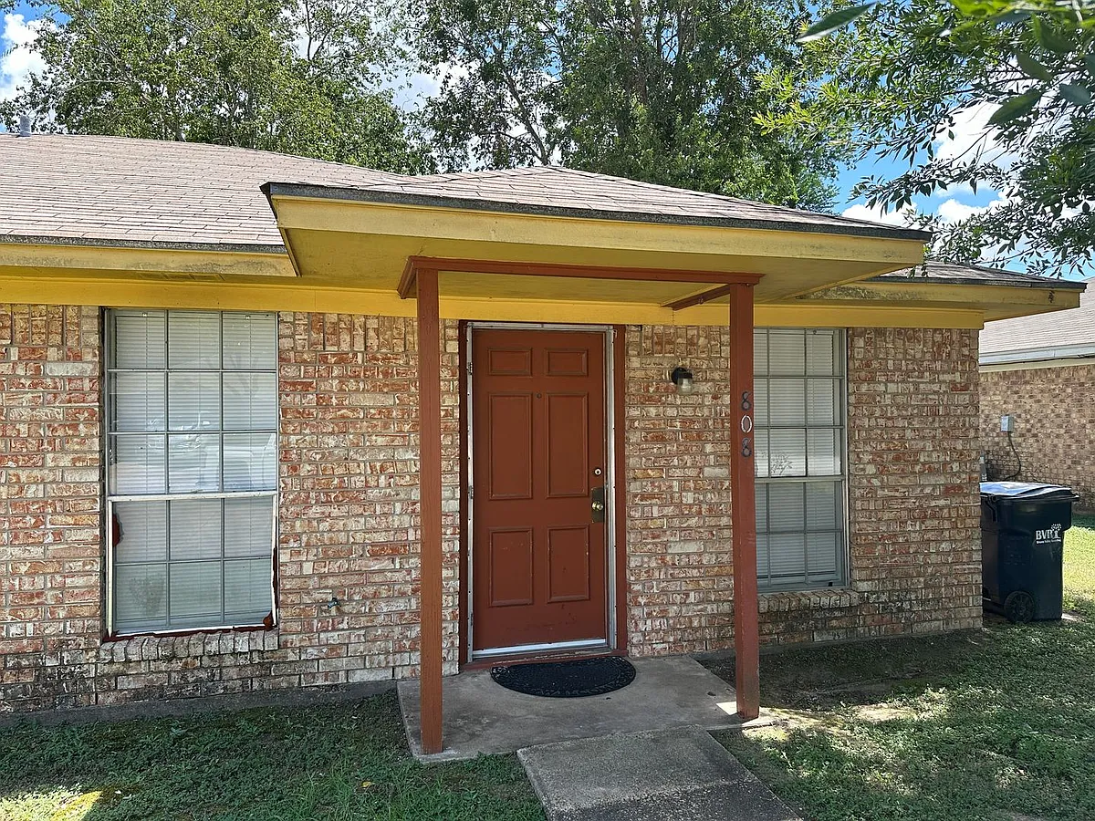Building Photo - 808 Concho Pl